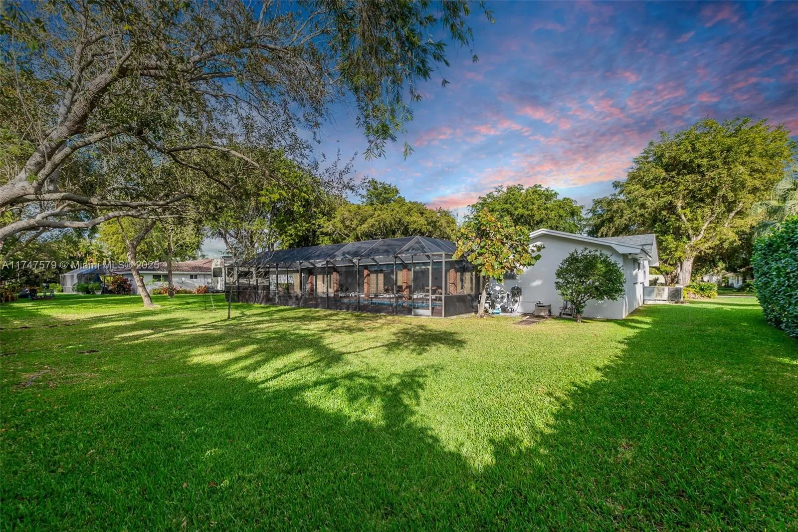 Palmetto Bay, Florida 33157, United States, 4 Bedrooms Bedrooms, ,3 BathroomsBathrooms,Residential,Active,2679