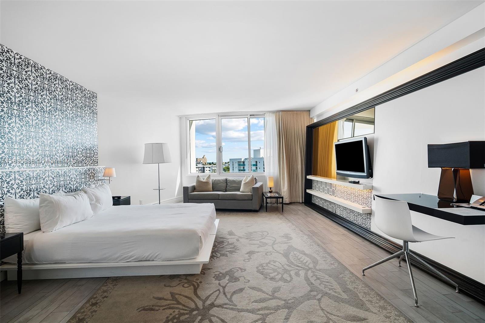 View photos, virtual tours, details... 1100 West Ave 819