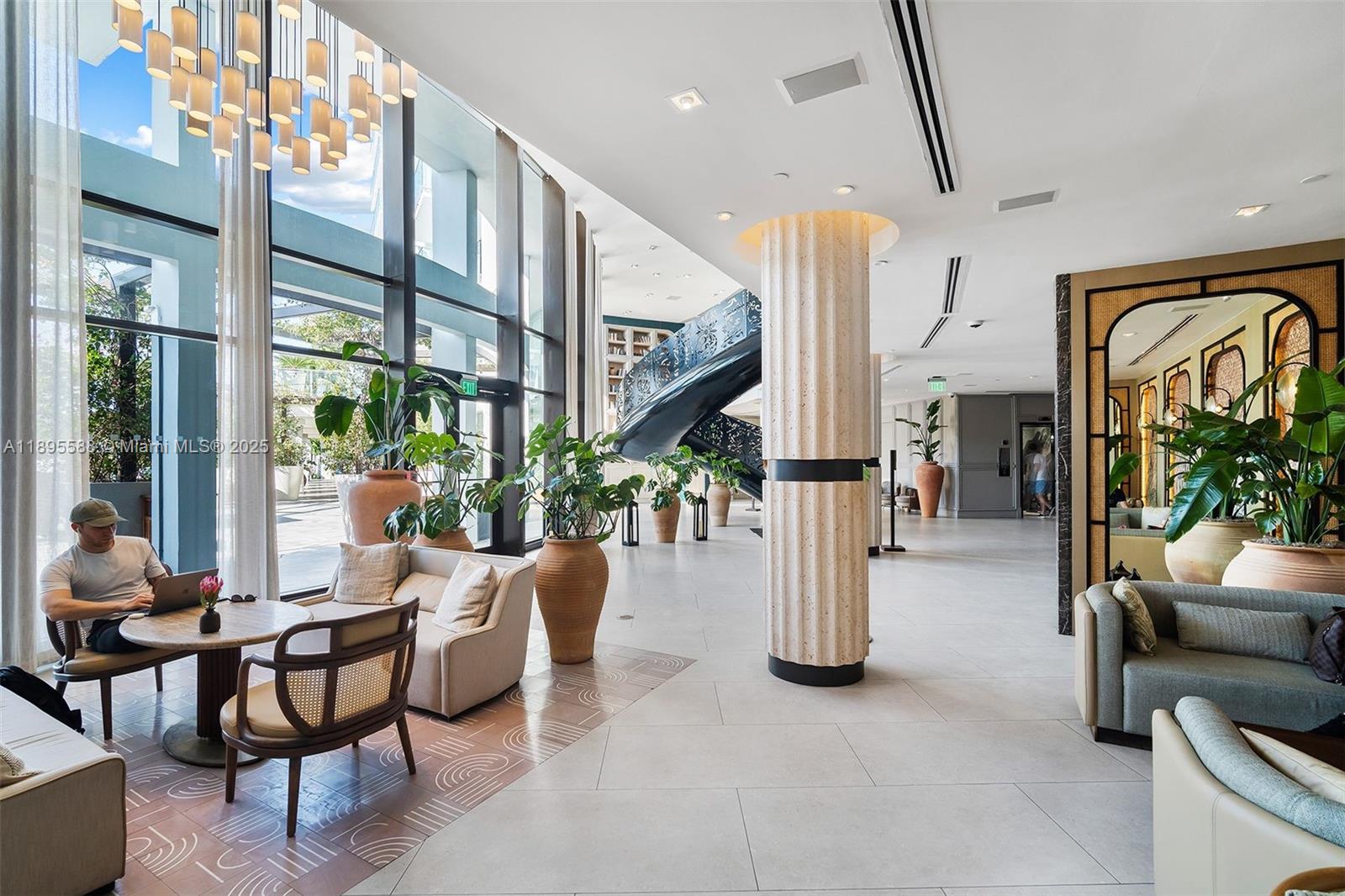 Mondrian - Residential