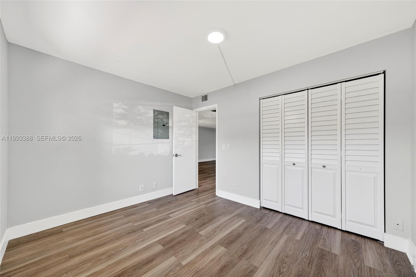 CAMBRIDGE AT CENTURY VILL - Residential