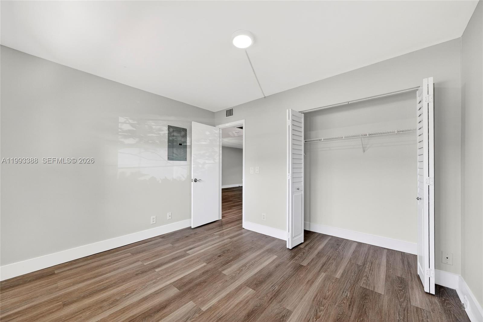 CAMBRIDGE AT CENTURY VILL - Residential