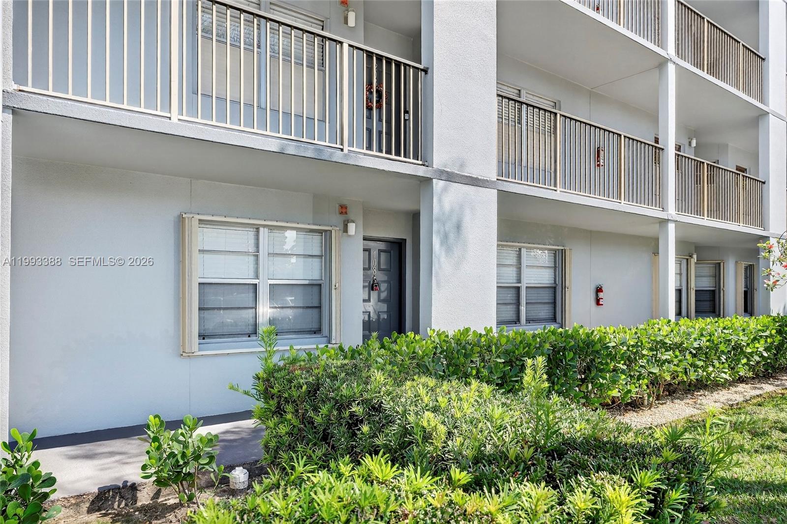 CAMBRIDGE AT CENTURY VILL - Residential