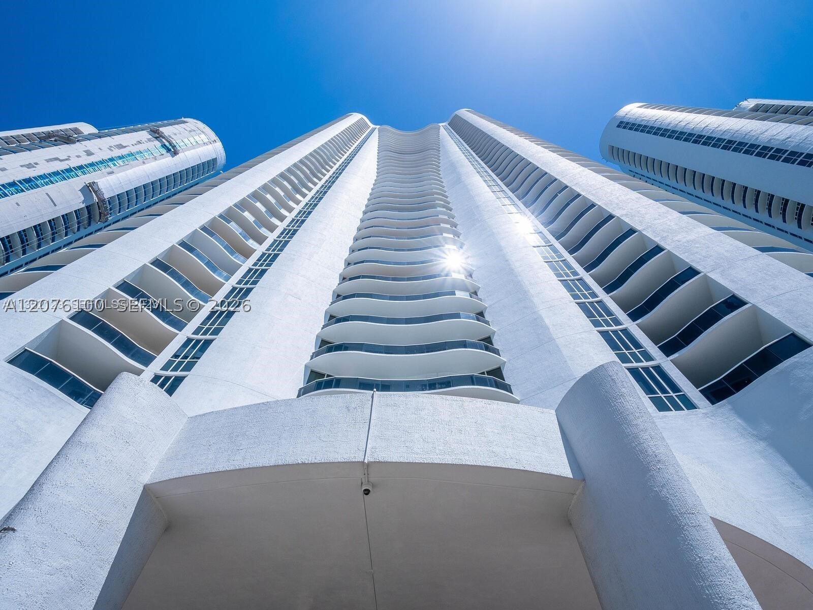 15901 Collins Ave 2504
