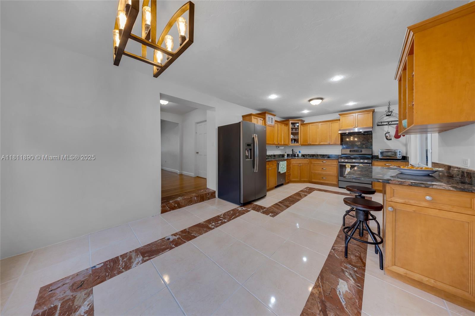 81 Hough Dr