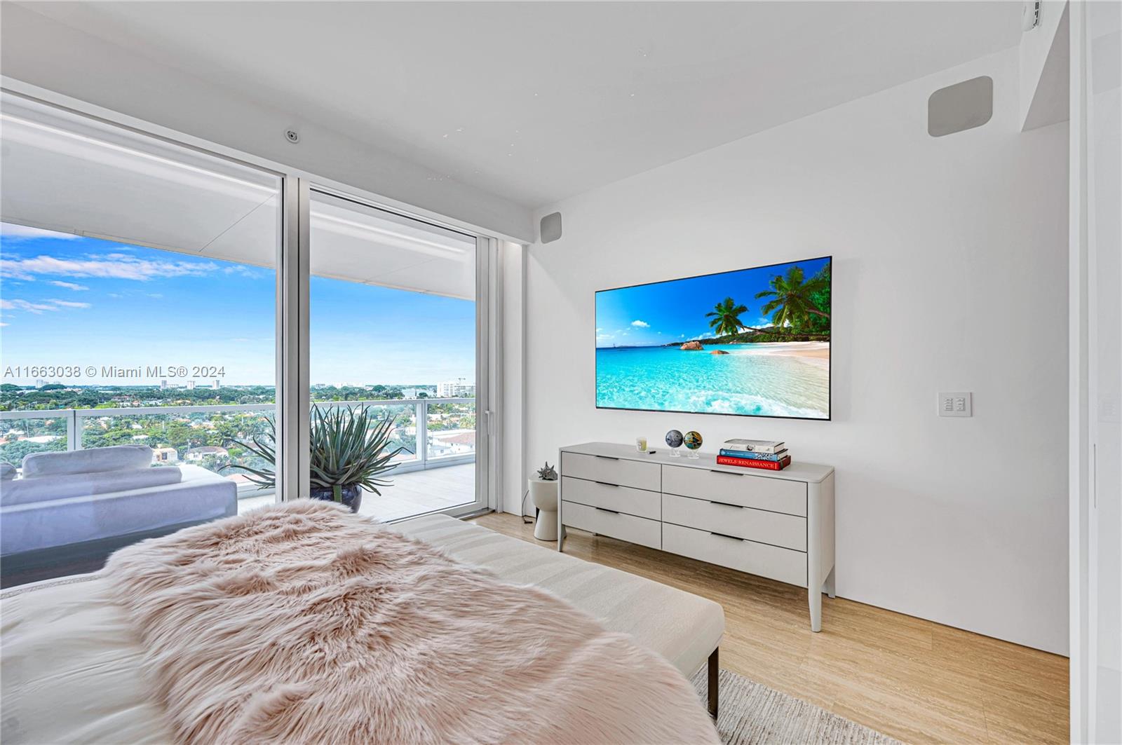 SURF CLUB CONDO - Residential