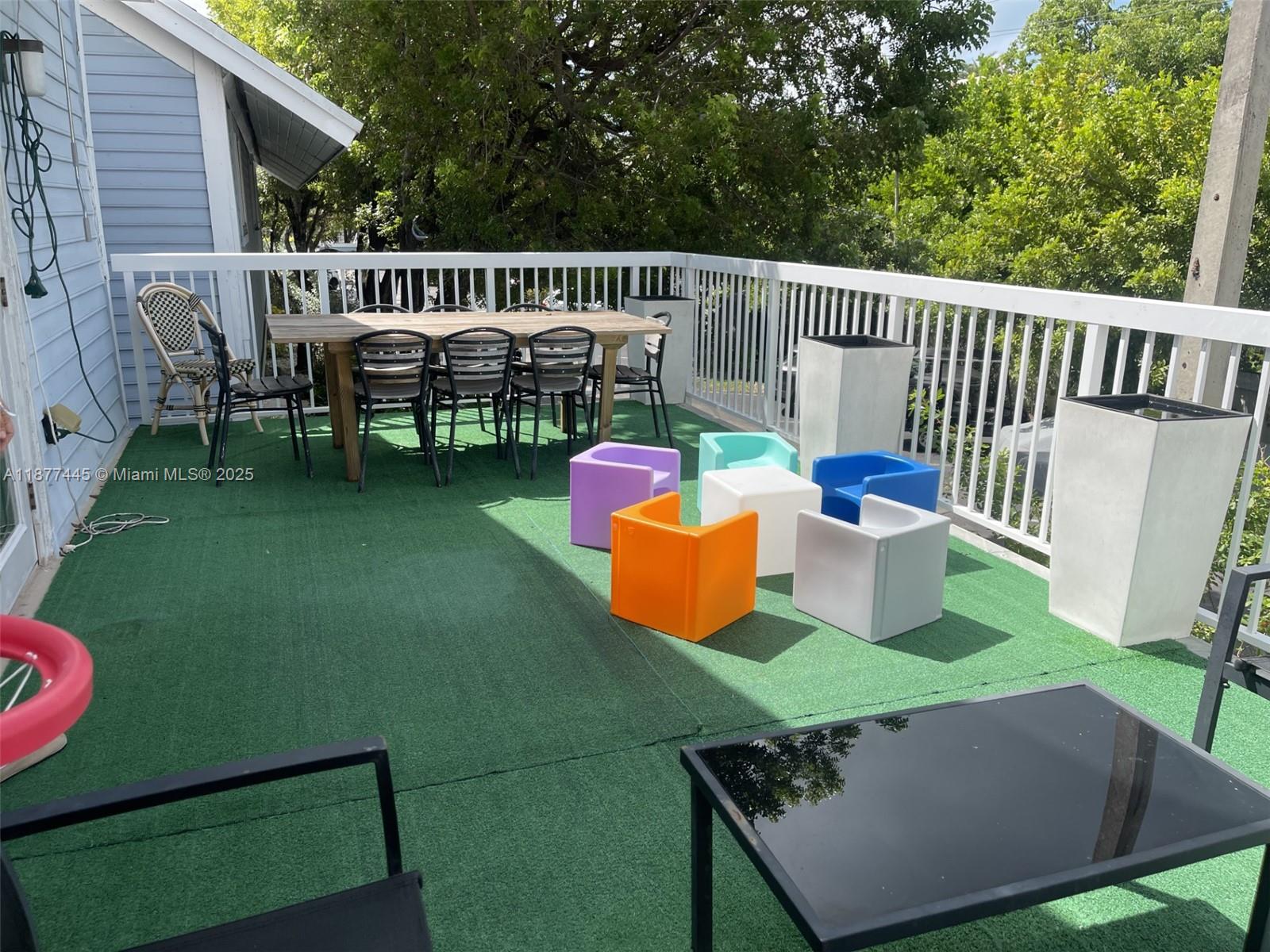 LE PHARE KEY BISCAYNE CON - Residential Lease