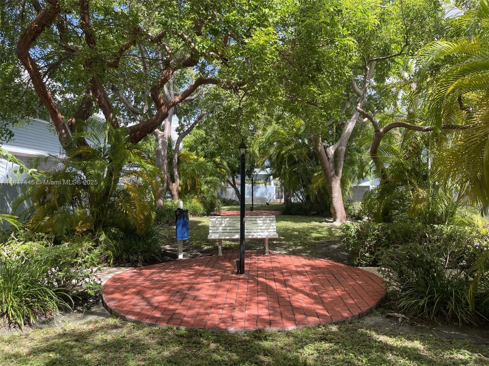 LE PHARE KEY BISCAYNE CON - Residential Lease