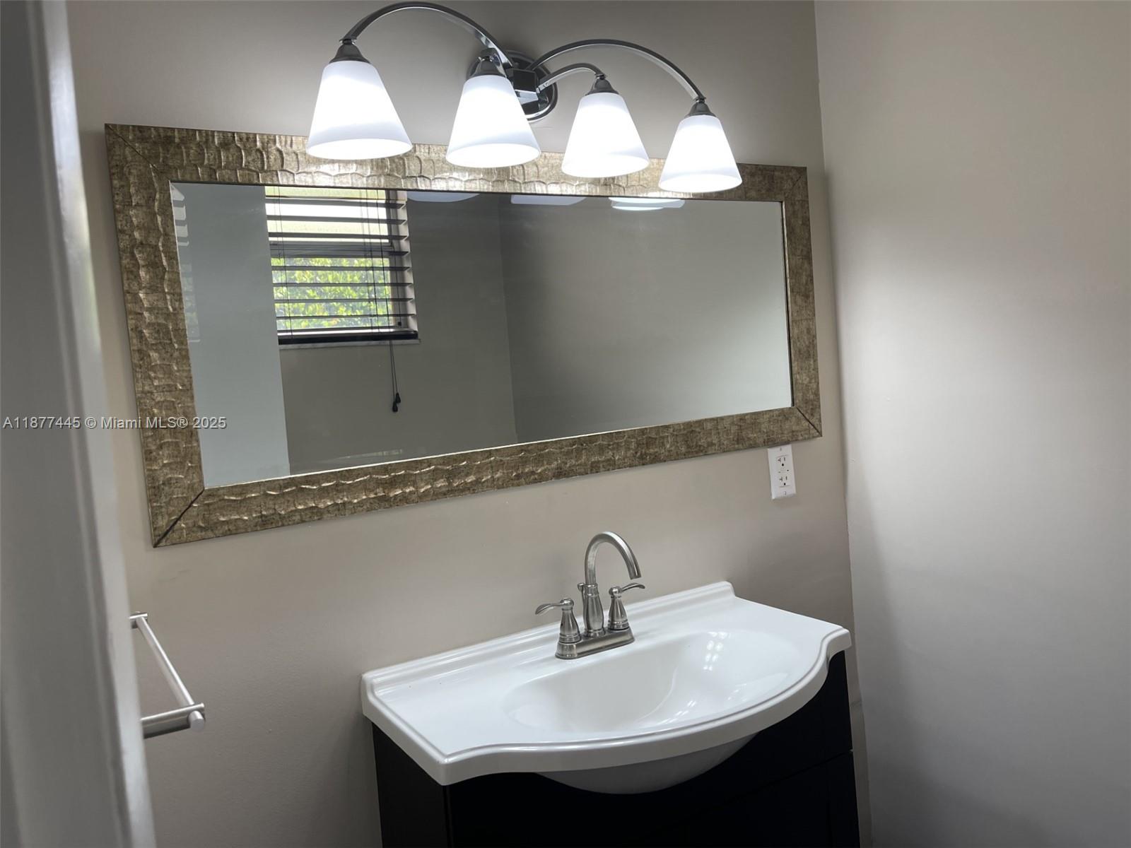 LE PHARE KEY BISCAYNE CON - Residential Lease