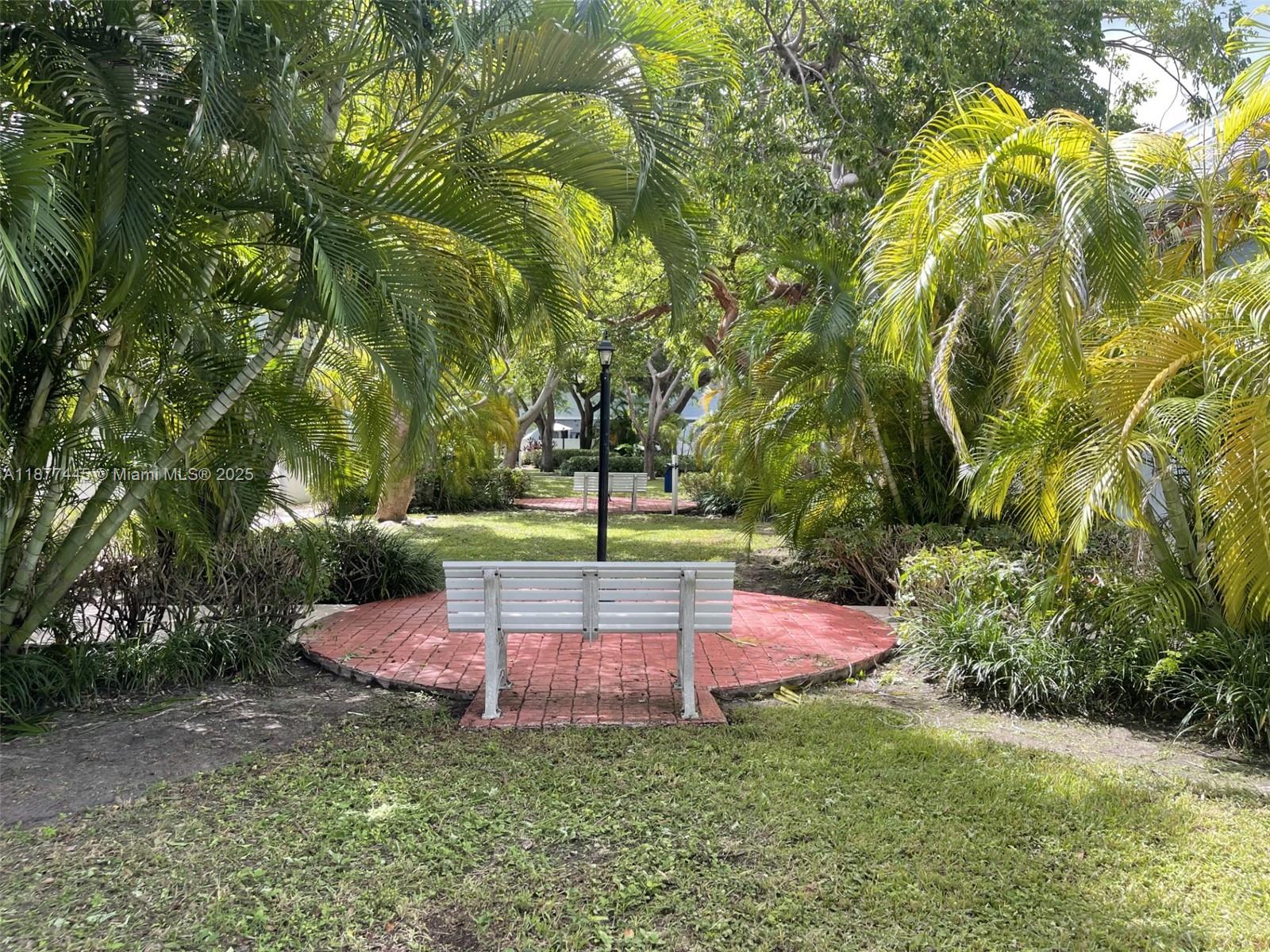 LE PHARE KEY BISCAYNE CON - Residential Lease