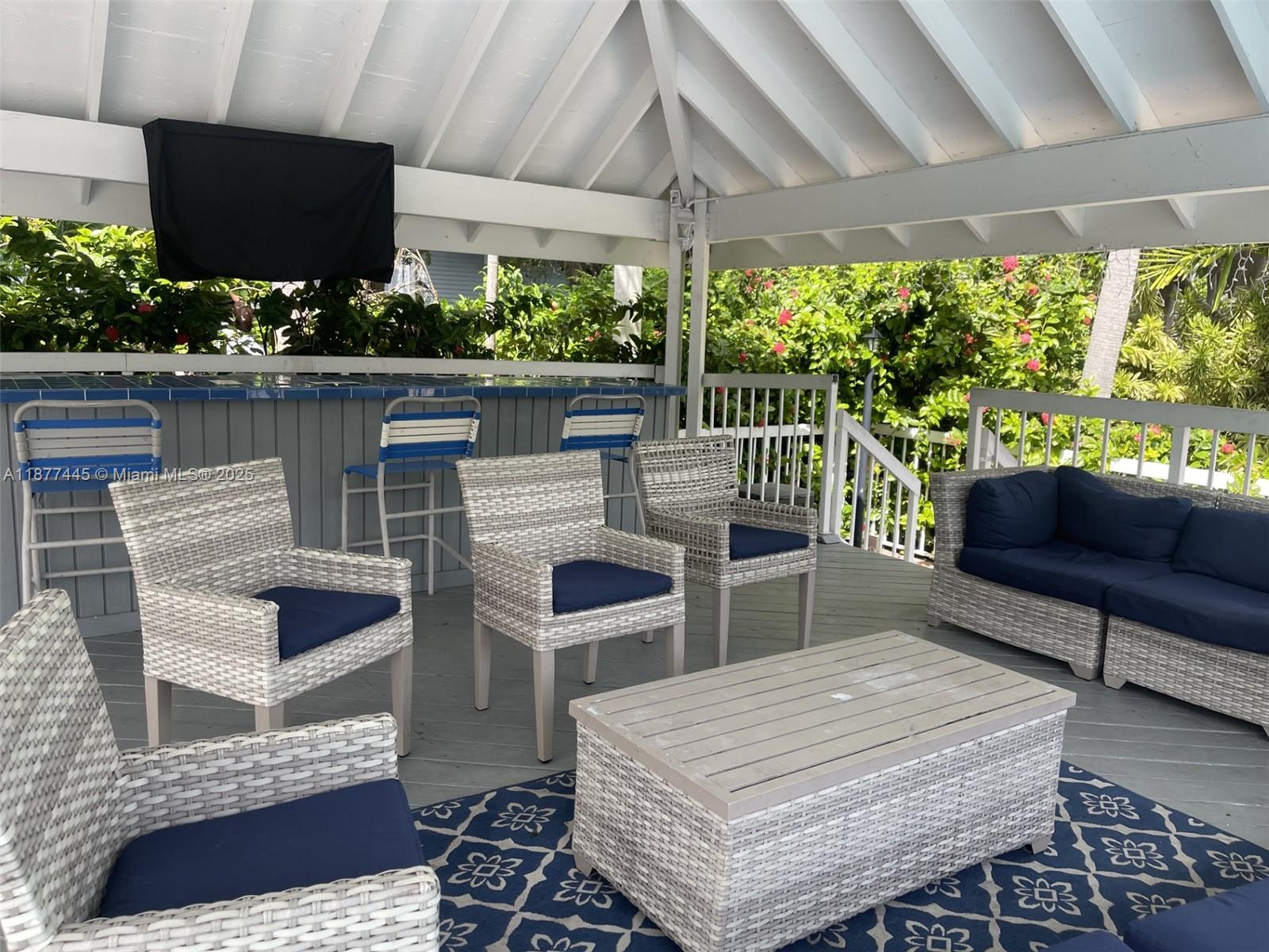 LE PHARE KEY BISCAYNE CON - Residential Lease