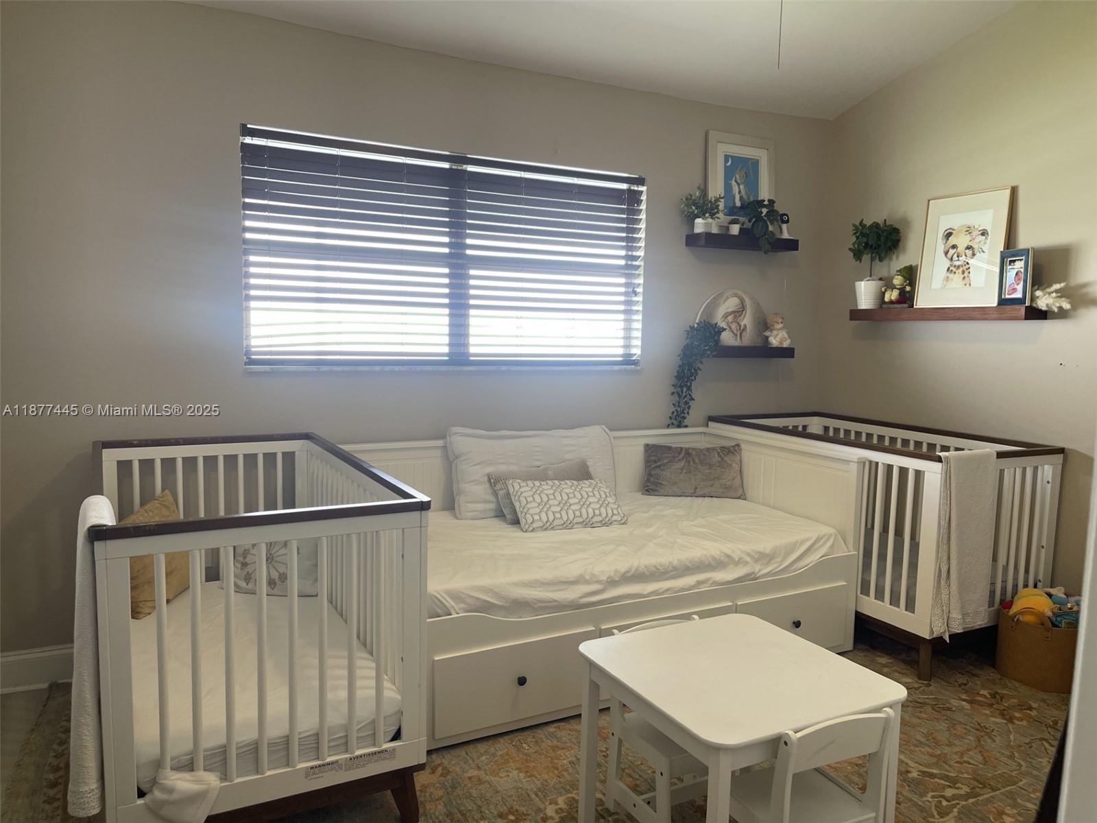 LE PHARE KEY BISCAYNE CON - Residential Lease