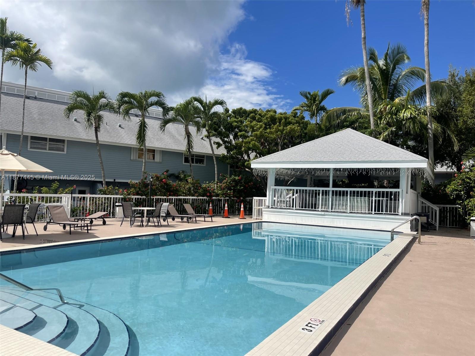 LE PHARE KEY BISCAYNE CON - Residential Lease