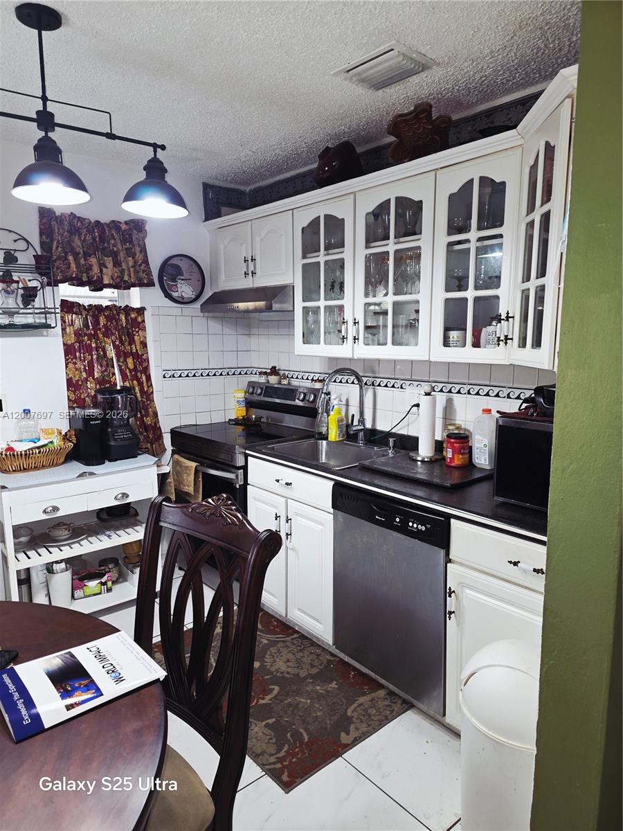 GLENDALE LAWNS REV PLAT - Residential