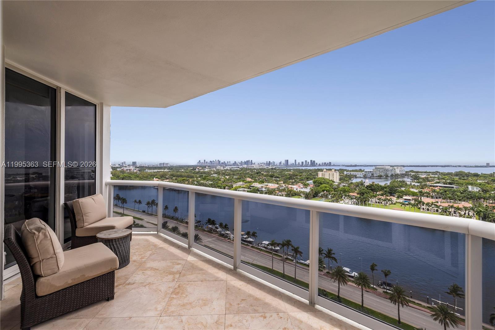 4779 Collins Ave 1706