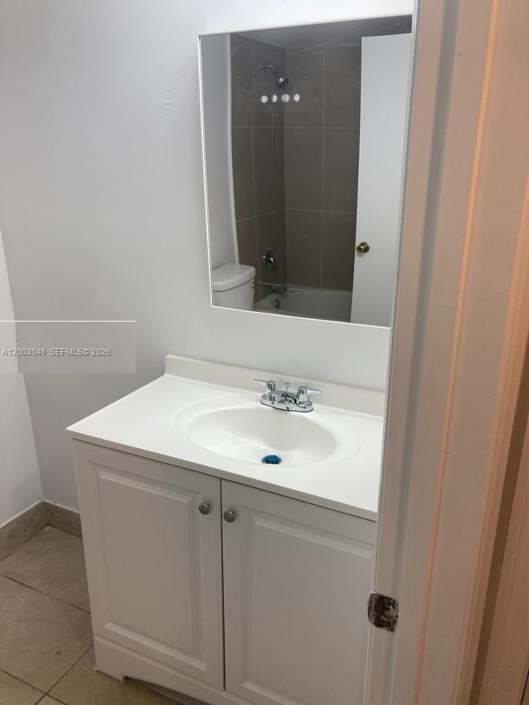 GRAND ISLES CONDO - Residential