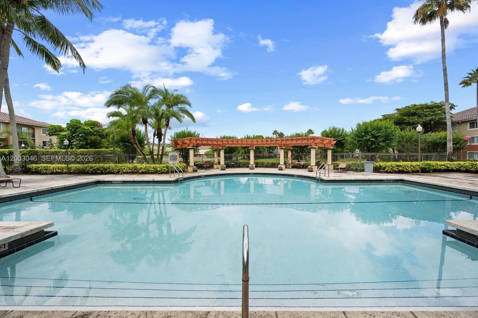 GRAND ISLES CONDO - Residential