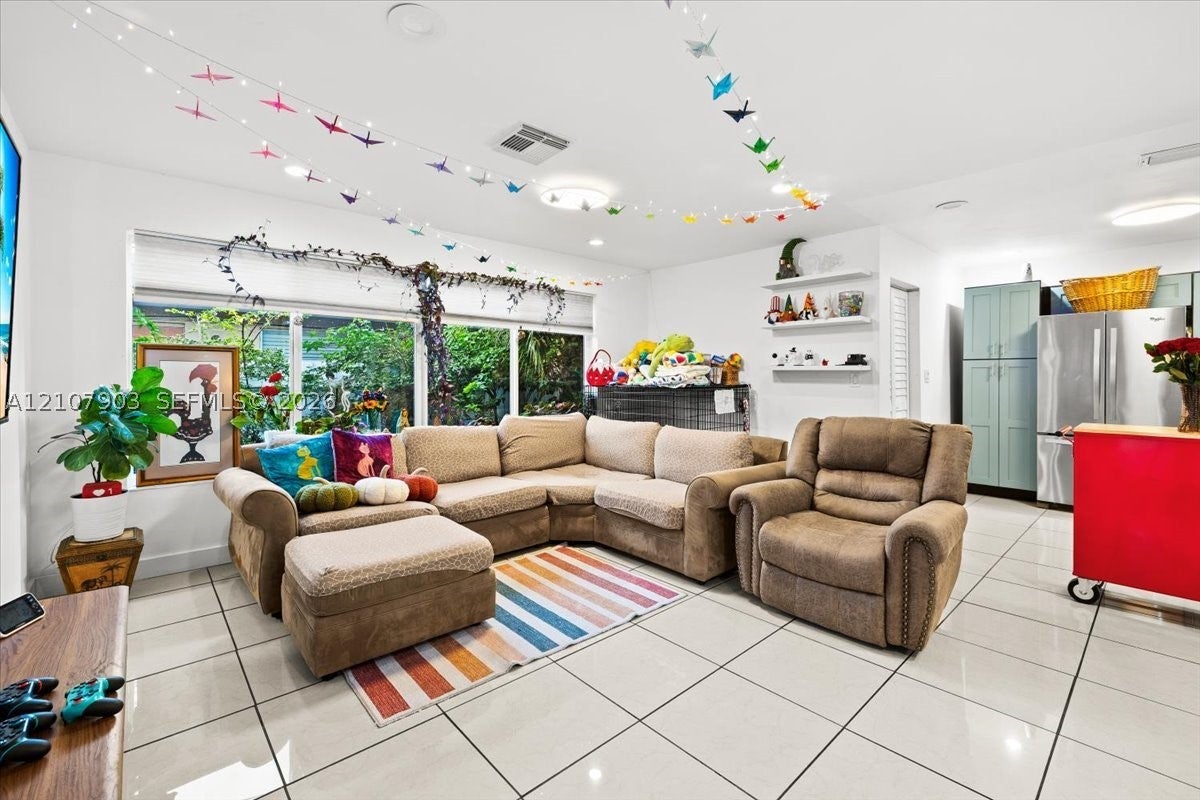 924 SW 15th Ter