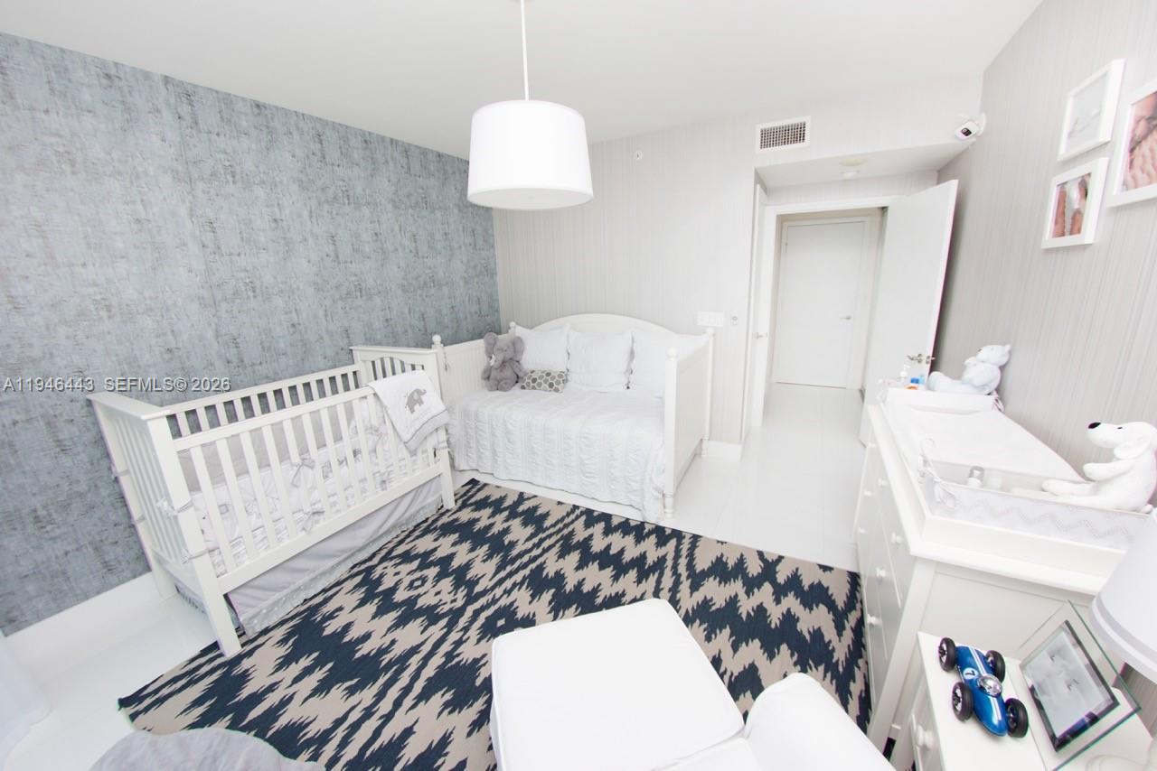 THE PENINSULA II CONDO - Residential