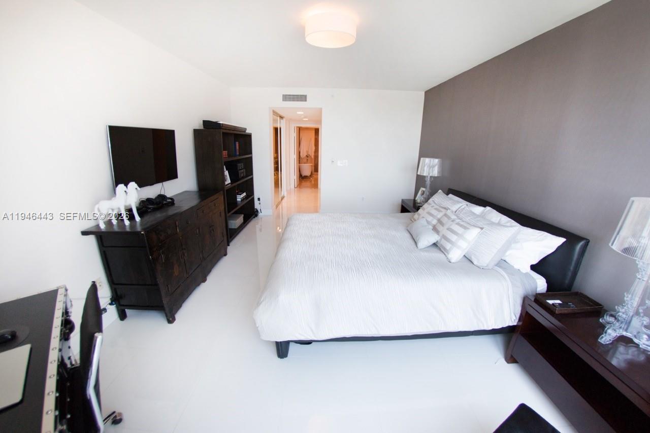 THE PENINSULA II CONDO - Residential