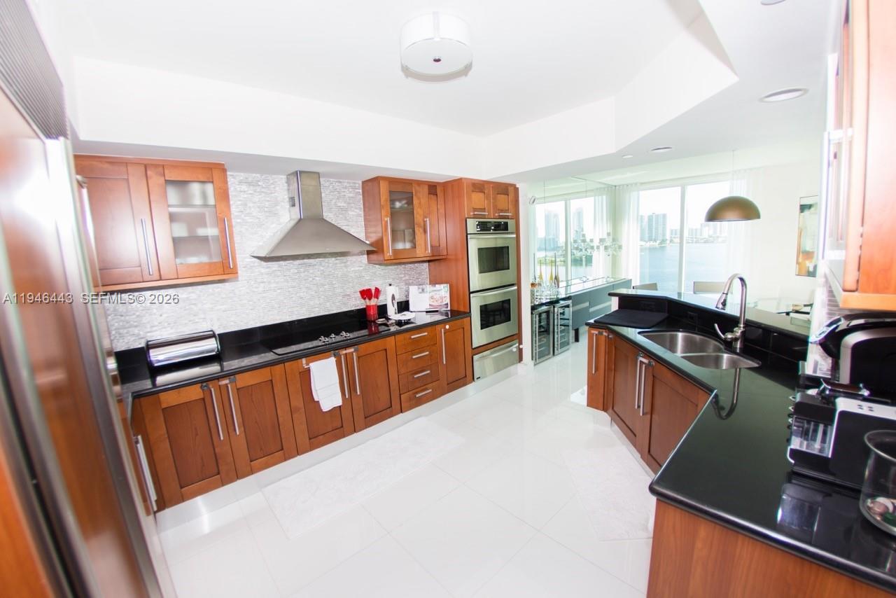 THE PENINSULA II CONDO - Residential