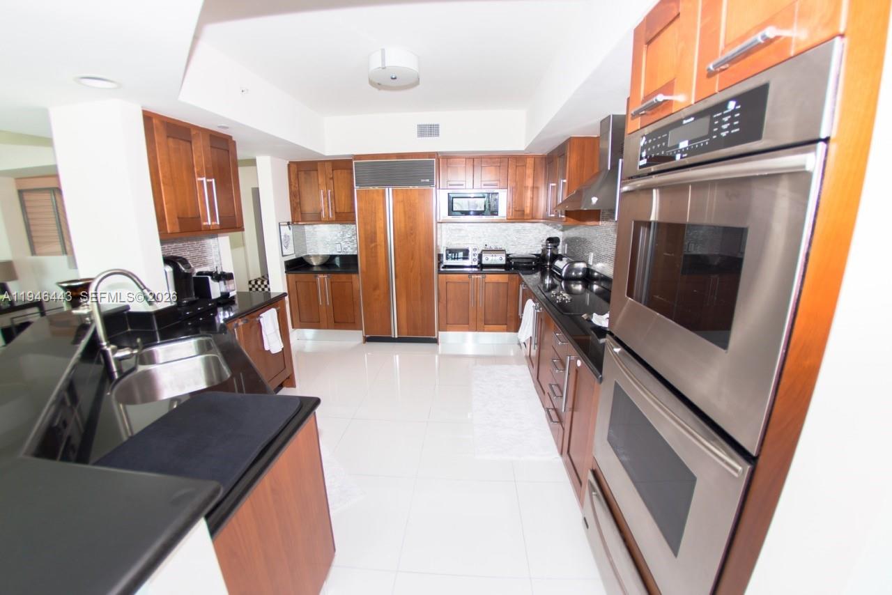 THE PENINSULA II CONDO - Residential