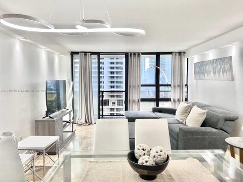 600 NE 36th St 1417 Miami FL 33137