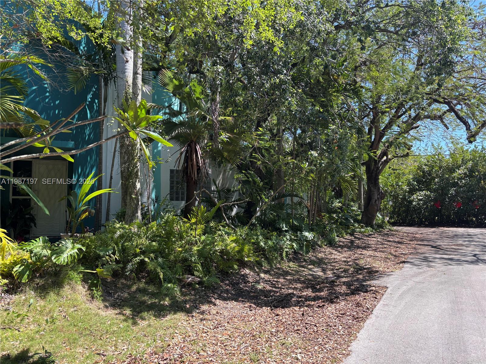 BISCAYNE PARK TERRACE - Residential Lease