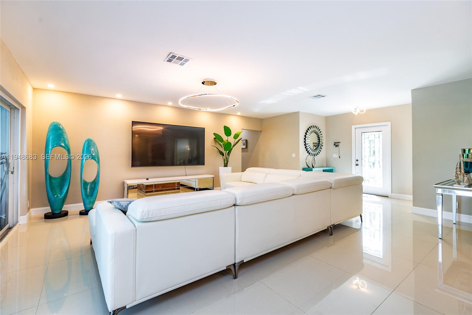 709 SW Elm Tree Ln 709