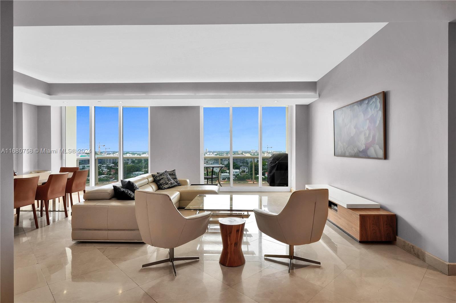 SOLIMAR CONDO - Residential