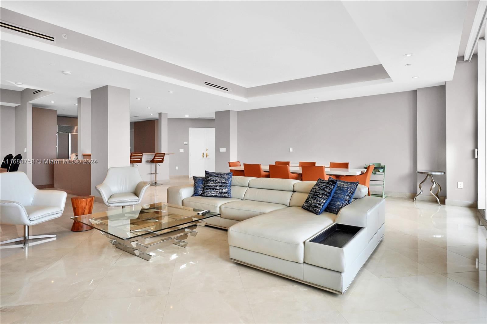 SOLIMAR CONDO - Residential