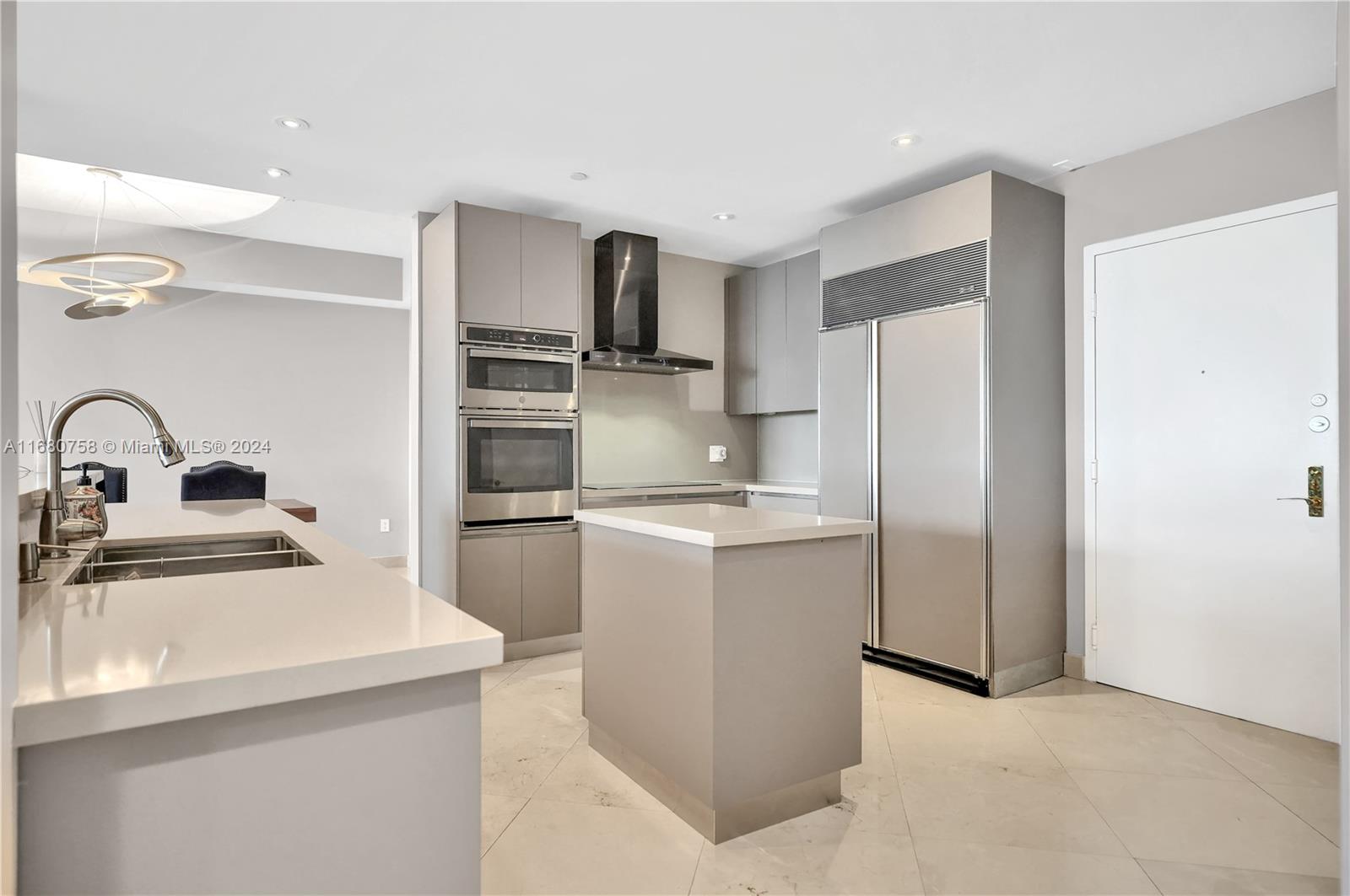 SOLIMAR CONDO - Residential