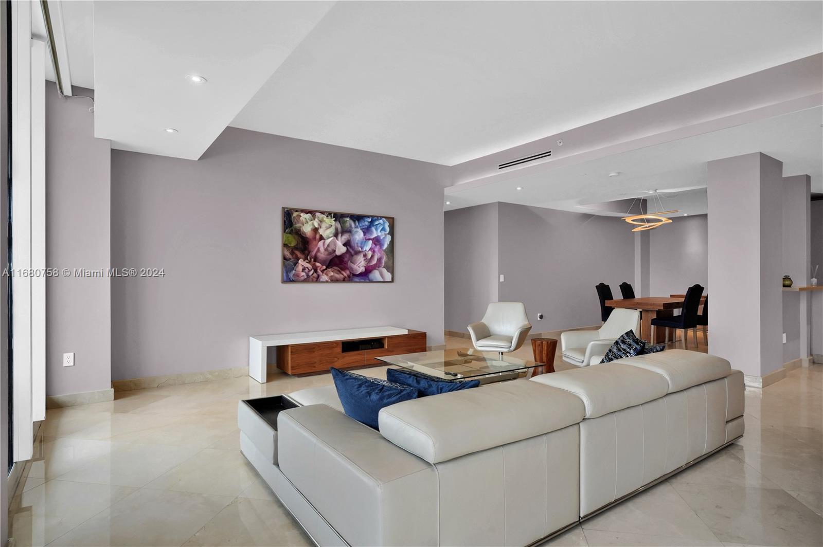 SOLIMAR CONDO - Residential