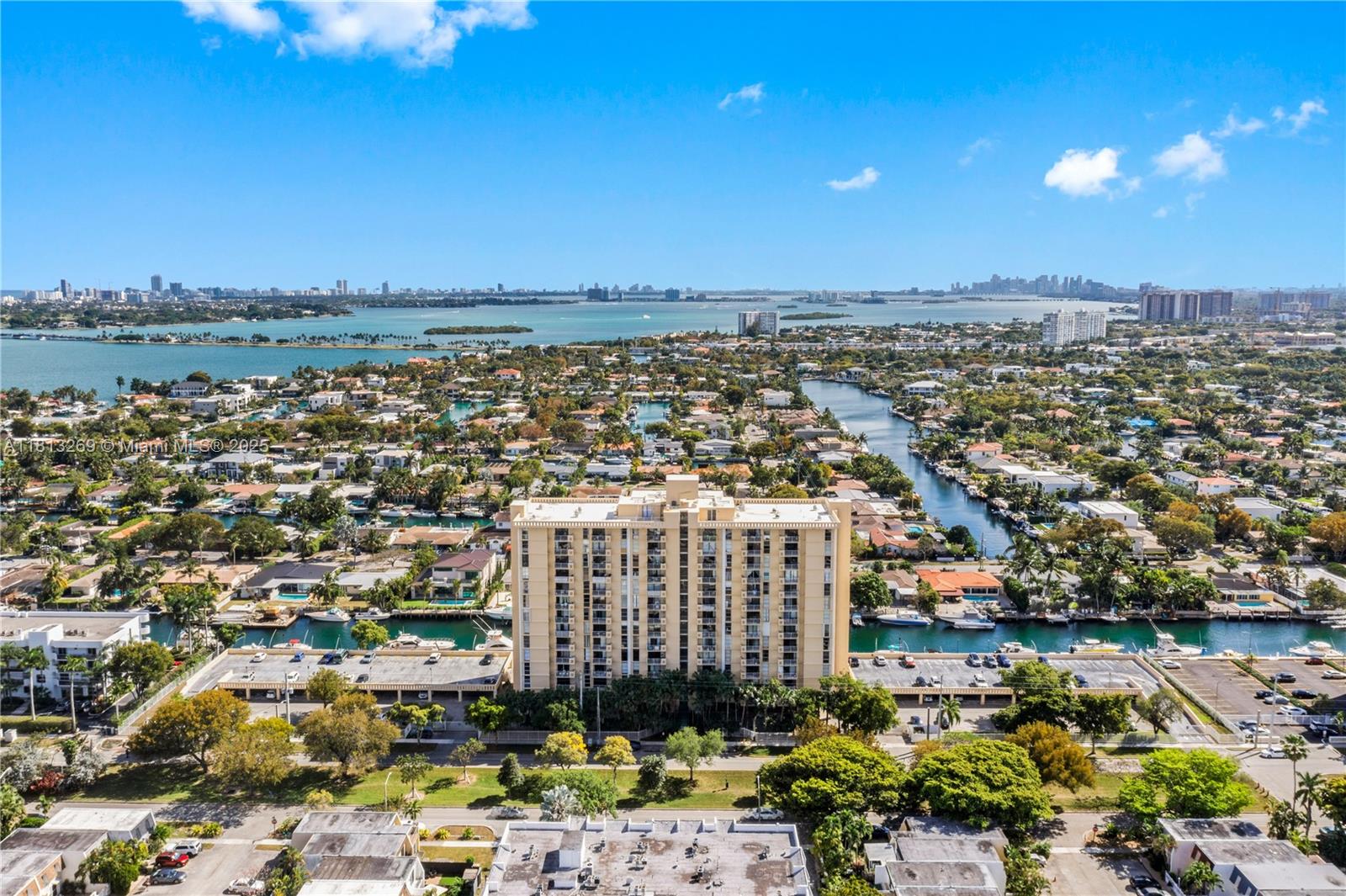 VECINO DEL MAR CONDO - Residential Lease