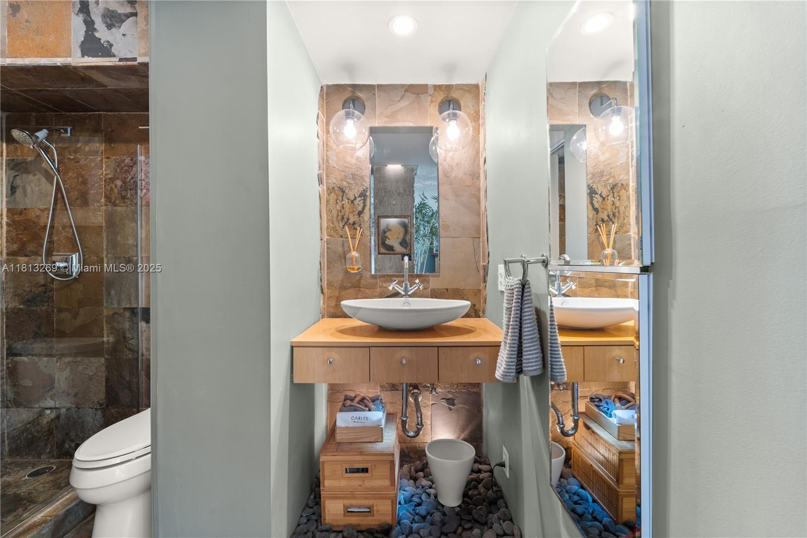 VECINO DEL MAR CONDO - Residential Lease