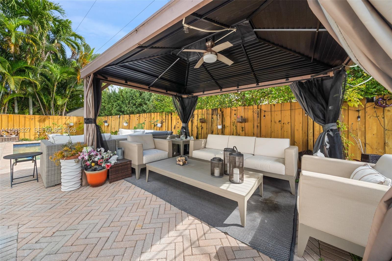 NORTH BAY ISLAND - Residential