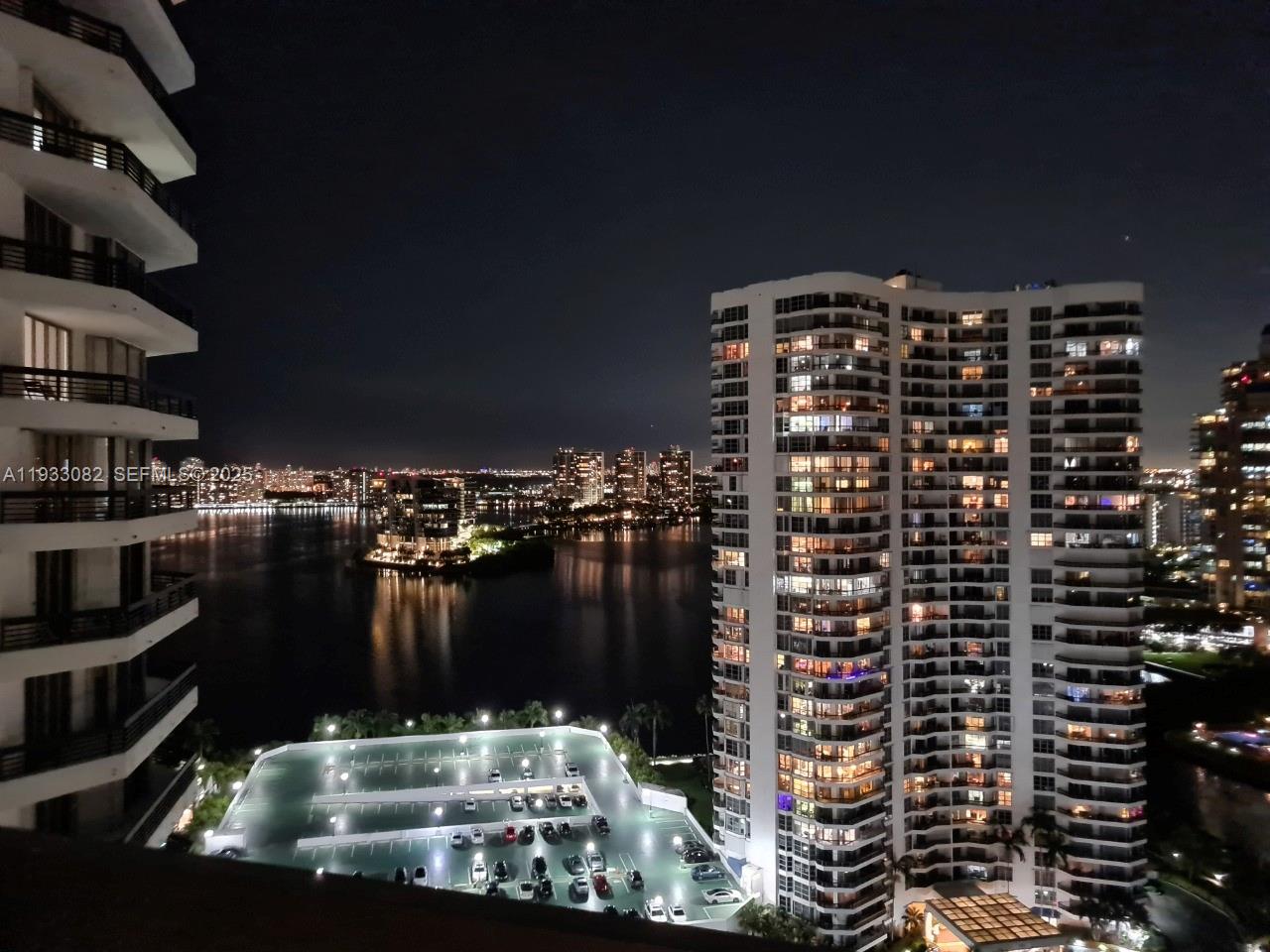 MYSTIC POINTE TOWER 400 C - Residential