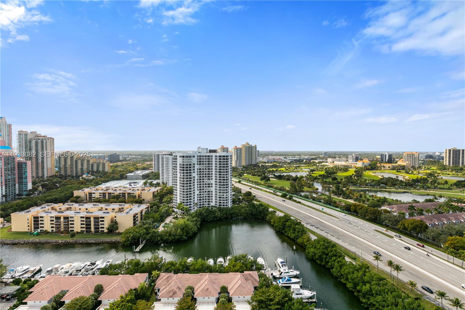 MYSTIC POINTE TOWER 400 C - Residential