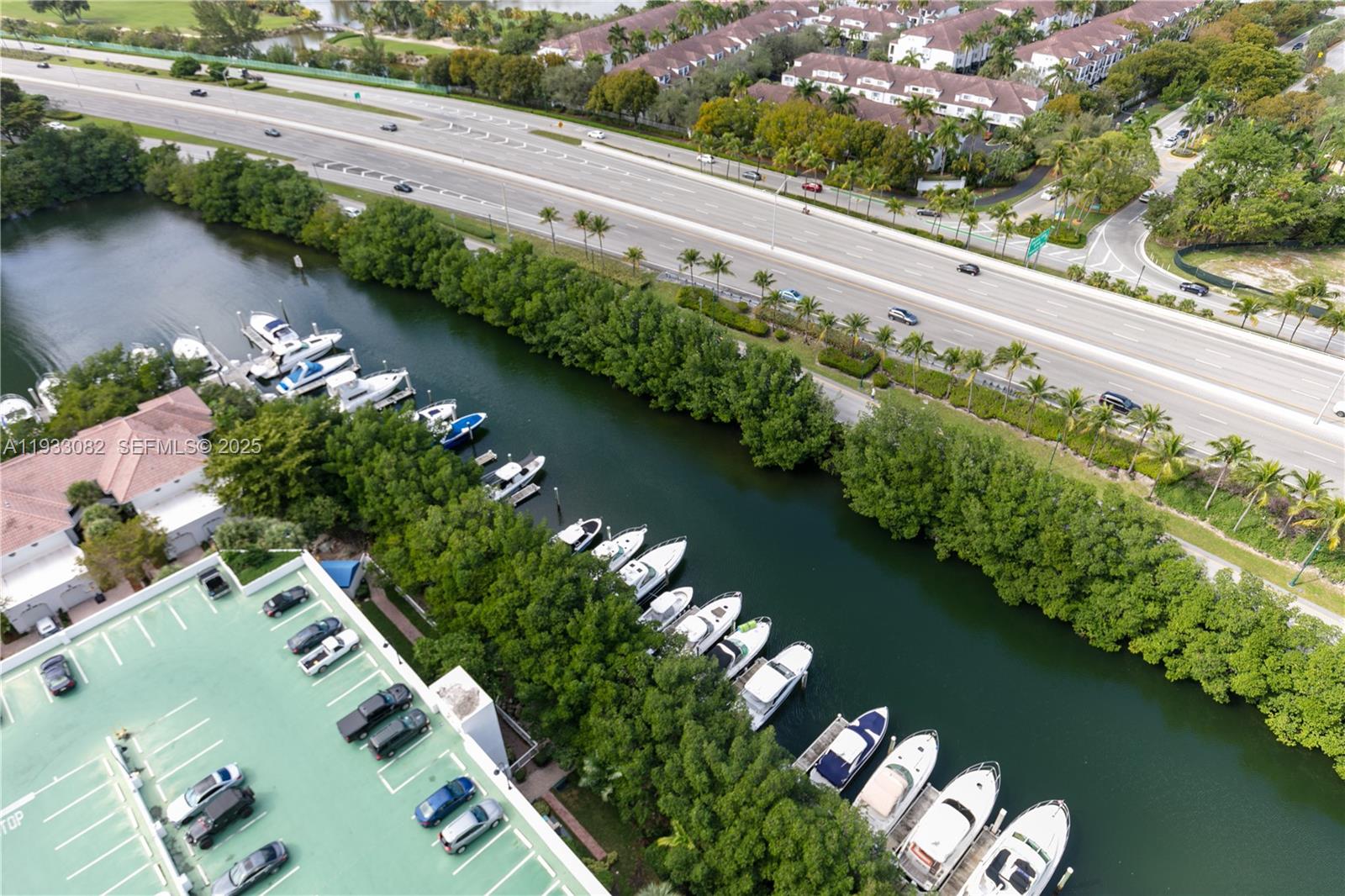 MYSTIC POINTE TOWER 400 C - Residential