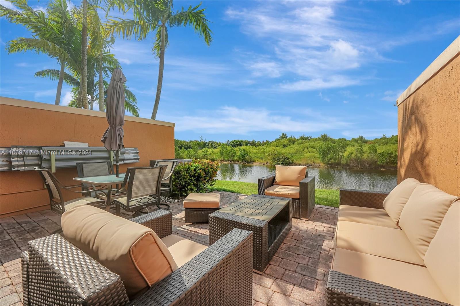 PEMBROKE CAY CONDO - Residential