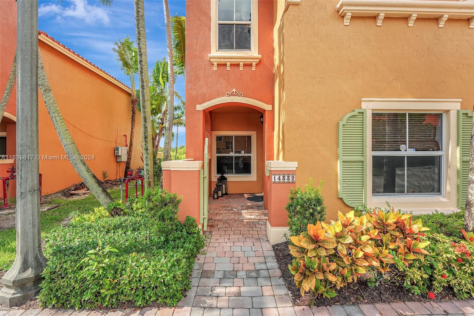 PEMBROKE CAY CONDO - Residential