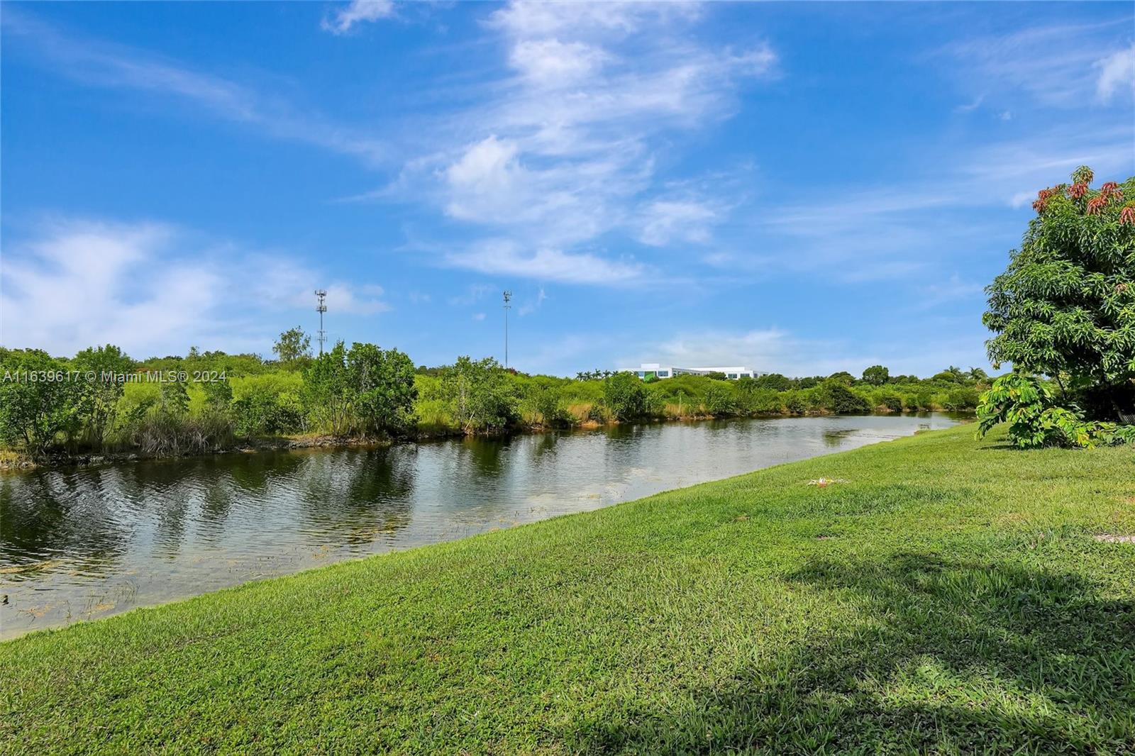 PEMBROKE CAY CONDO - Residential
