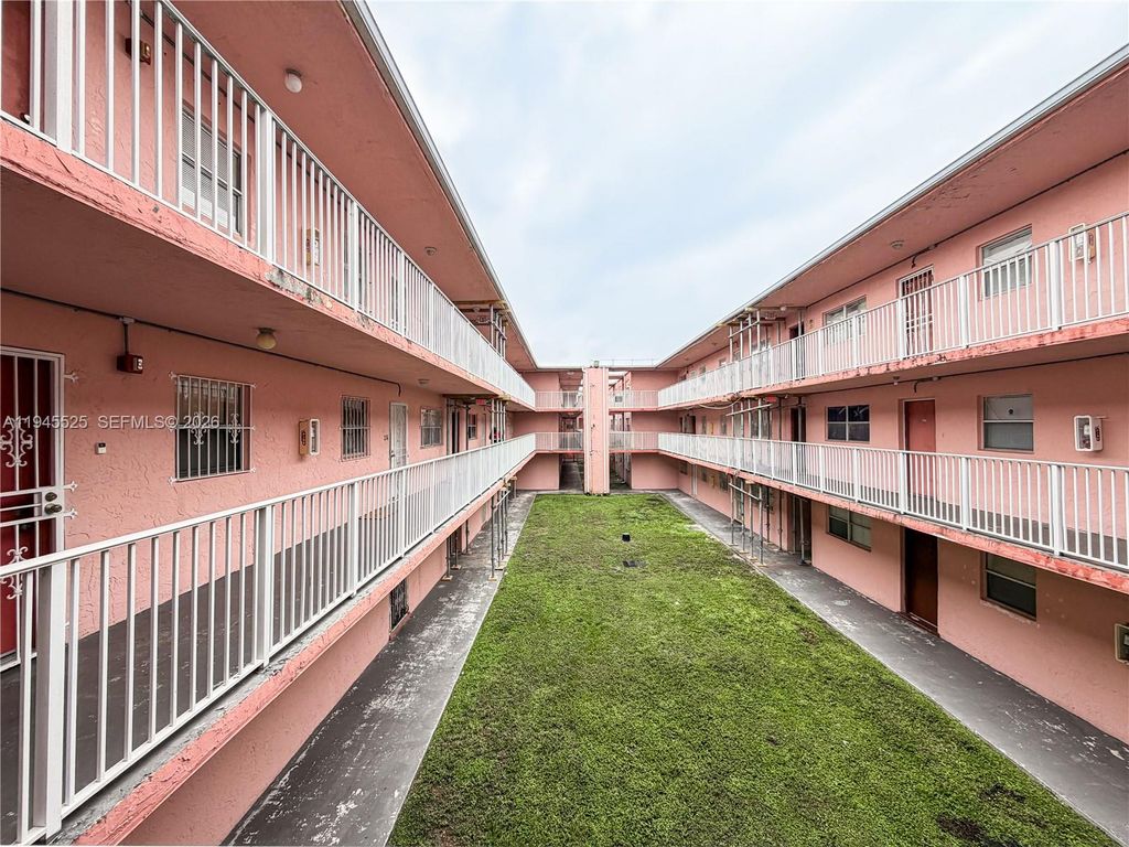 Photo of 19761 SW 114th Ave #338, Miami, FL 33157 (MLS # A11945525)