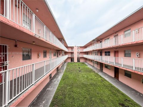 19761 SW 114th Ave 338 Miami FL 33157