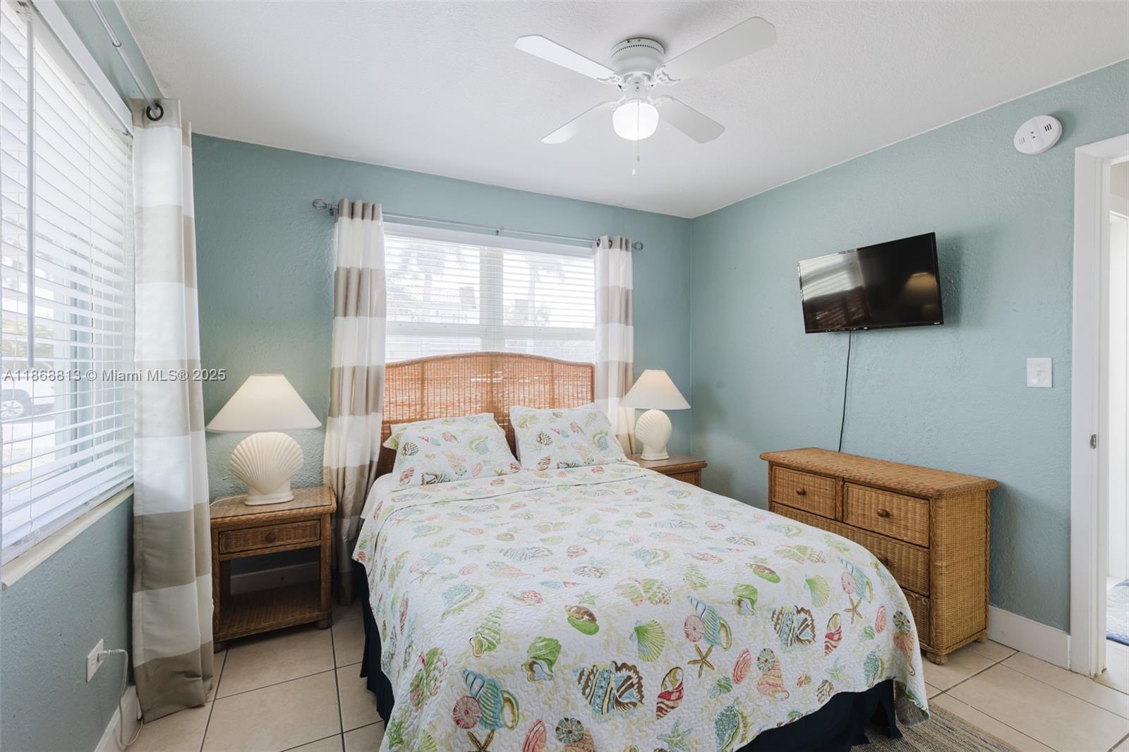 KEY COLONY BEACH - Residential