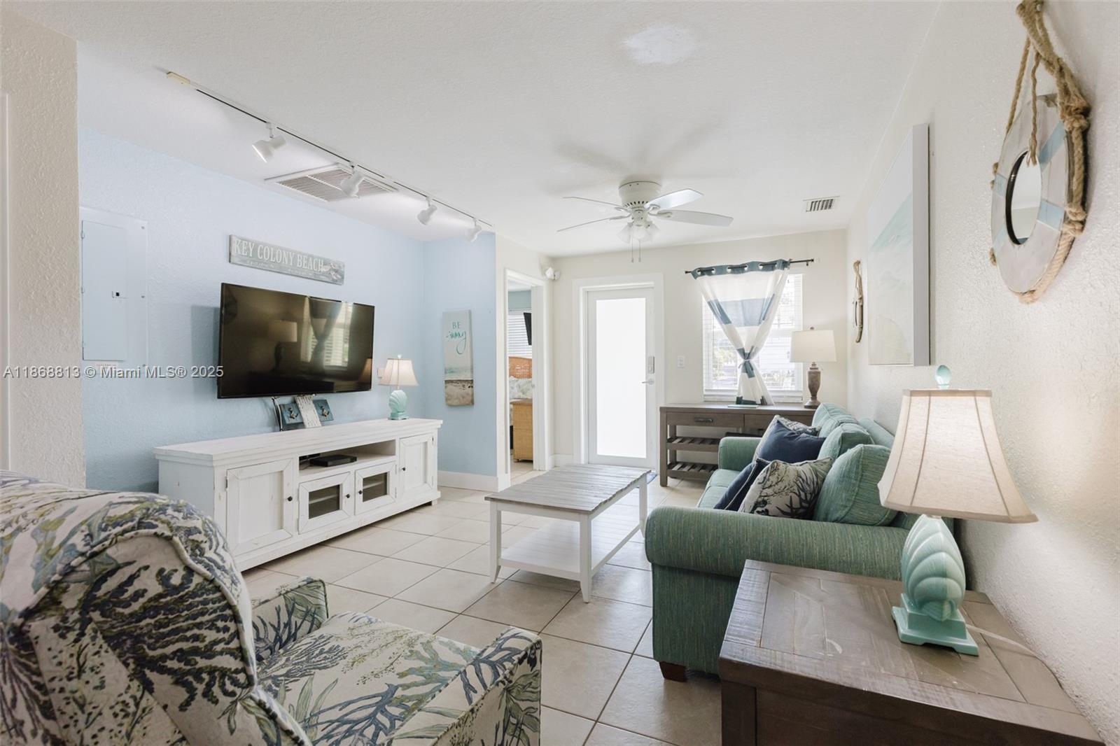 KEY COLONY BEACH - Residential