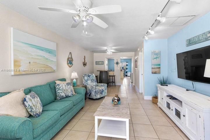 KEY COLONY BEACH - Residential