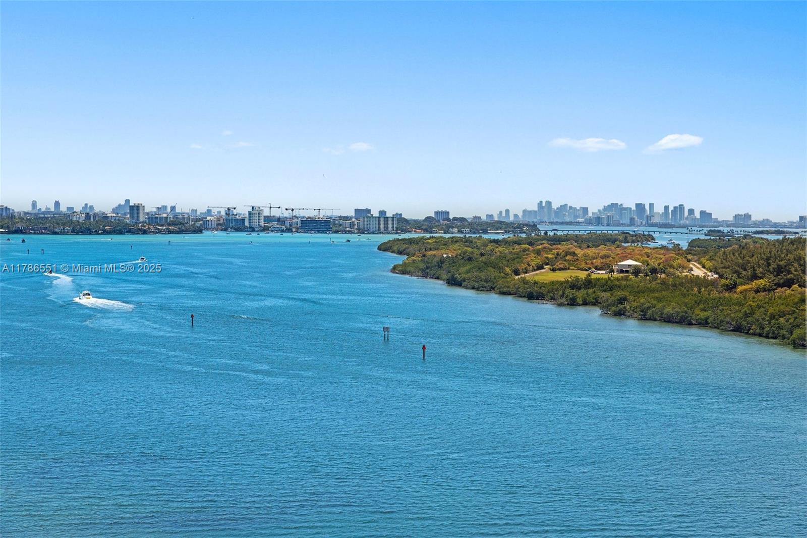 ARLEN HOUSE CONDO - Residential