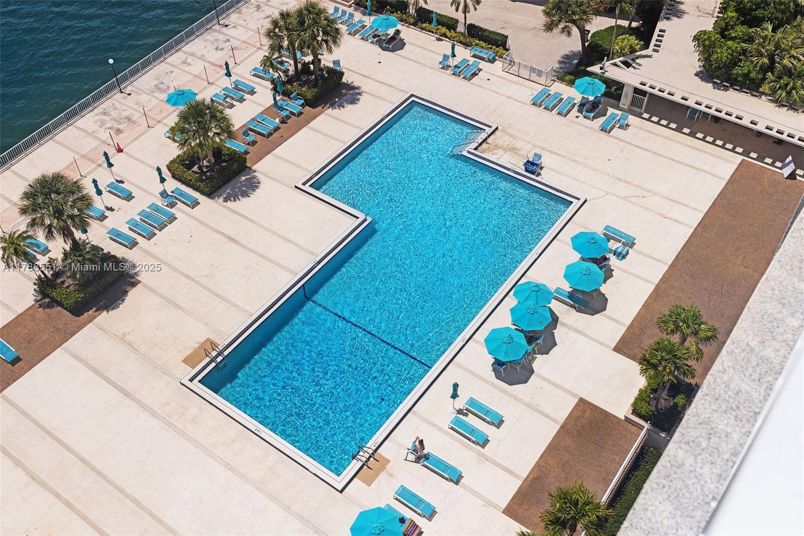 ARLEN HOUSE CONDO - Residential