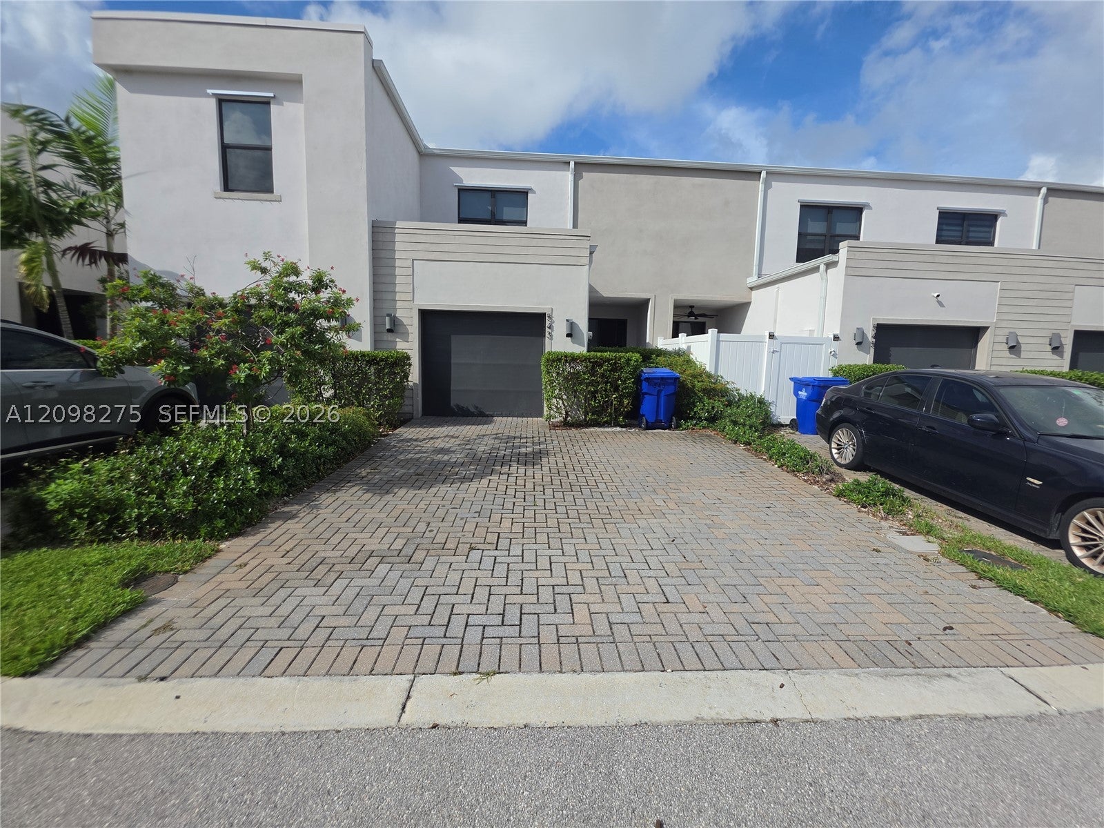543 NW 17th St 543