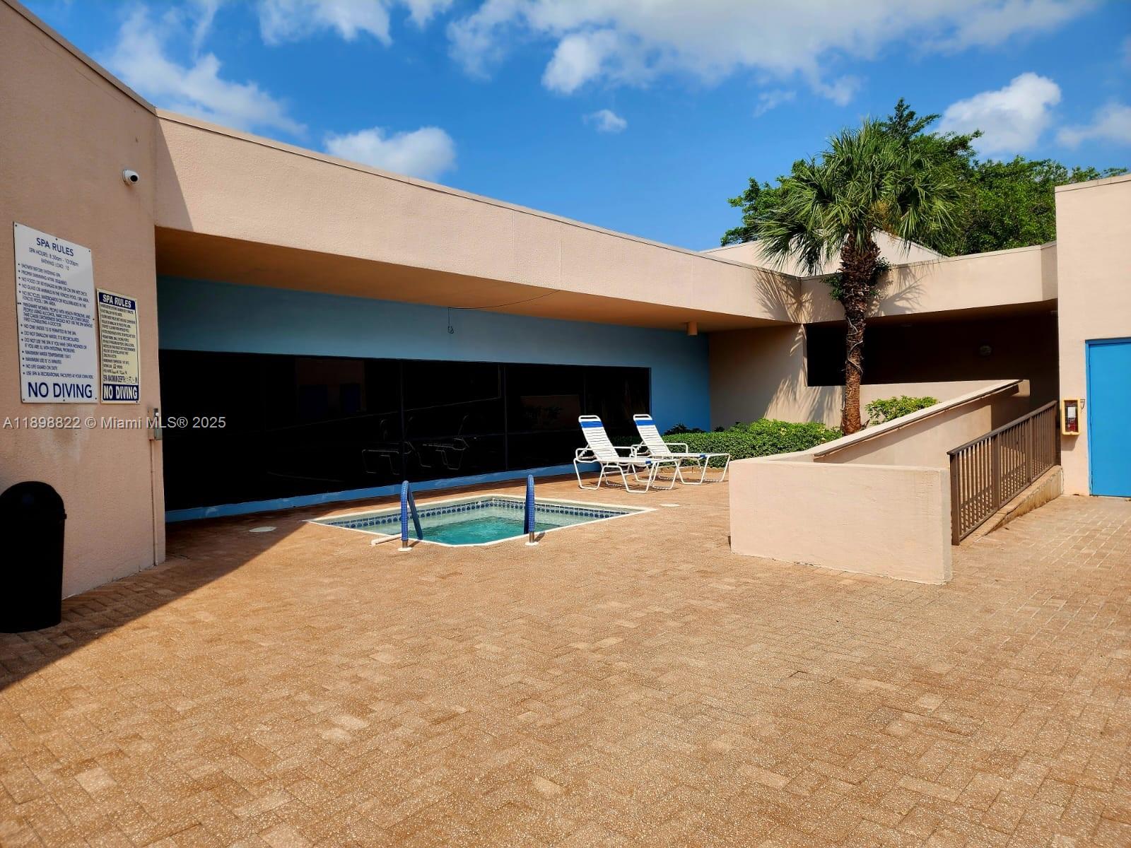 LIME BAY CONDOMINIUM 6 - Residential Lease